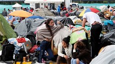 Venezueltí migranti míí z Kolumbie zpt do Venezuely. (7. ervence 2020)
