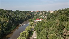 Pohled na Bechyni z mostu, kterému se �íká Duha.