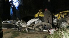 U obce Miliín na Beneovsku se srazila motorka a tykolka, zranili se ti...