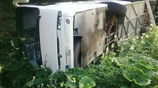 Pt lehích zranní si vyádala pondlní havárie autobusu na Donovalech ve...