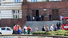 Druhým dnem někdo oznámil bombu v budově Vrchního soudu v Praze. (22.7.2020)
