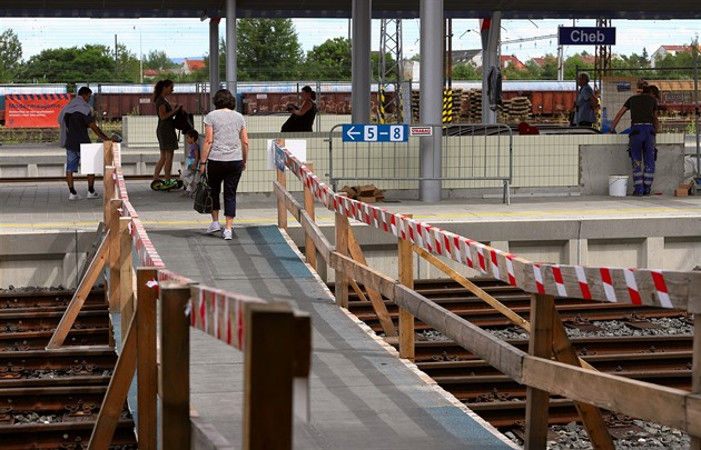 Stavba nových nástupi na chebském vlakovém nádraí