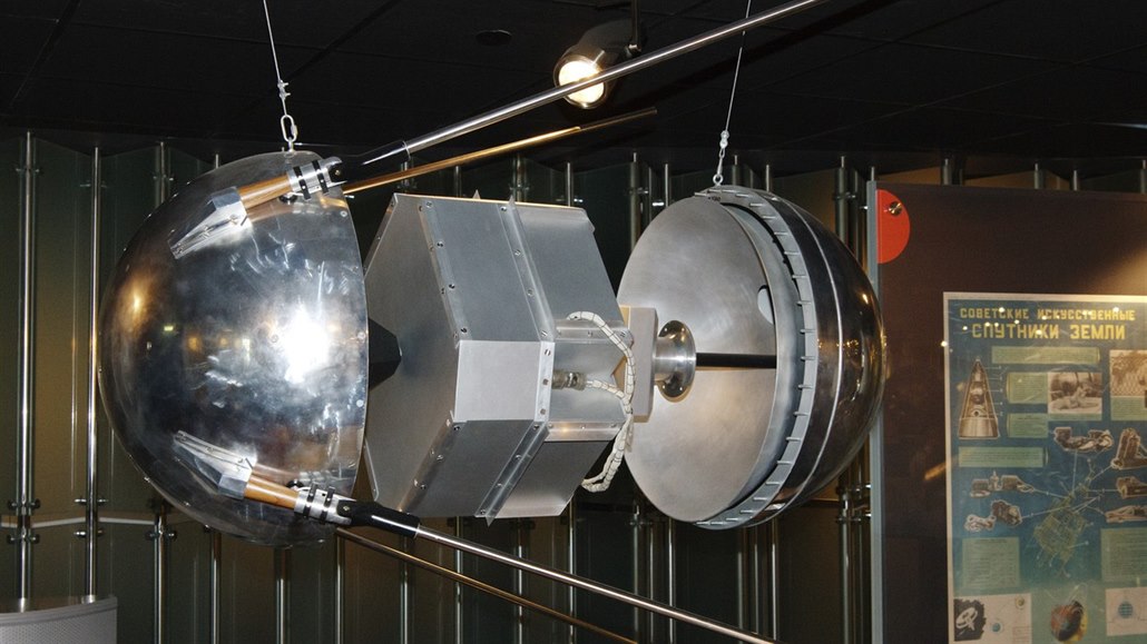 Model Sputnik 1 v muzeu