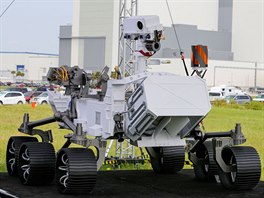 Replika vozítka Perseverance. Proti p�edchozímu Curiosity jsou rozdíly velmi...