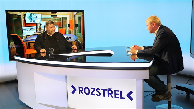 Novinář a moderátor Luboš Xaver Veselý v diskusním pořadu Rozstřel. (30. července 2020)