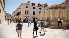 Dubrovník je na turisty pipravený, ale i na vrcholu léta neobvykle prázdný.