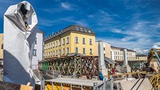 Královéhradecký kraj opravuje prtah Hostinným vetn historického mostu pes...