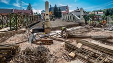 Královéhradecký kraj opravuje prtah Hostinným vetn historického mostu pes...