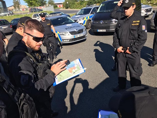 Desítky policist hledají ptasedmdesátiletého mue, který se nevrátil do...