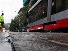 Havárie vodovodu v Jené ulici v Praze. (4. srpna 2020)