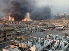 Stoupající kou po explozi v Bejrútu (4.srpna 2020)