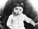 Adolf Hitler (na snímku) se narodil 20. dubna 1889 v pl sedmé veer.
