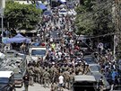 Libanontí vojáci blokují ulici ped natvanými obyvateli Bejrútu bhem...
