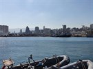 etí záchranái pracují v Bejrútu v sektoru okolo pístavu. (8. srpna 2020)