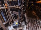 Rekonstrukce v podzemí se provádí takzvanou perabou nejstarí praské...