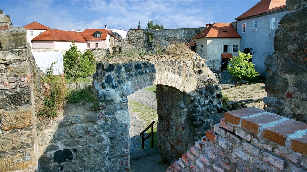 Gotický vodní hrad Lipý pochází z 13. století