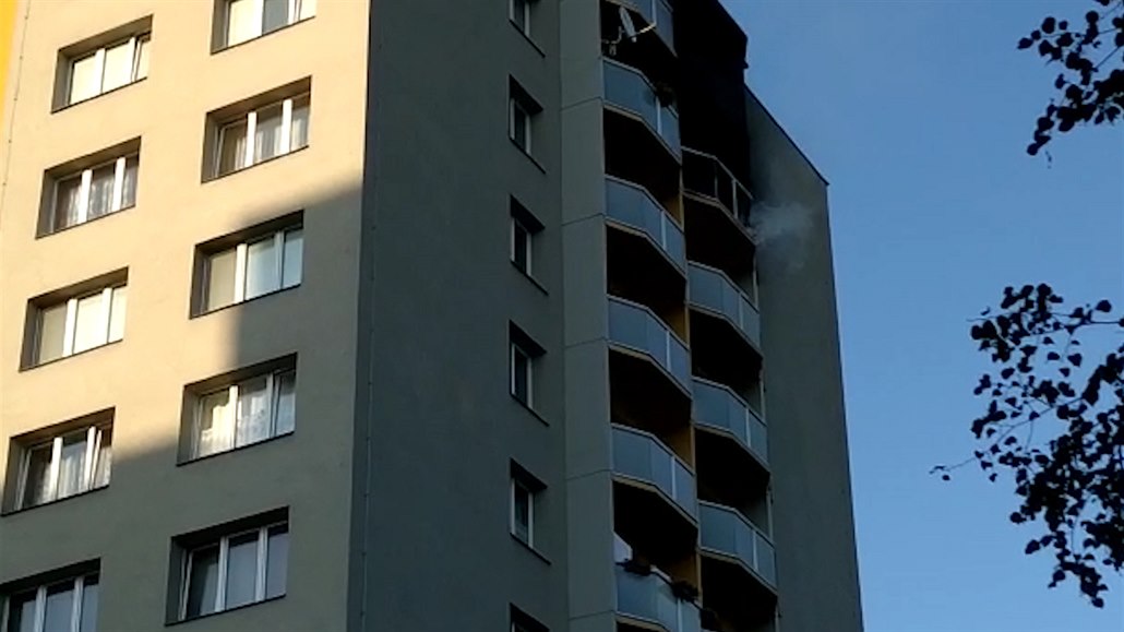 VIDEA ROKU 2020: Lidé před plameny skákali z okna a tragédie na železnici -  iDNES.cz