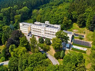 Léčebna Miramonti v Luhačovicích byla postavená v letech 1928 až 1929 jako...