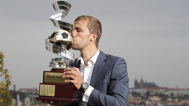 Tomáš Souček s cenou pro nejlepšího českého fotbalistu za rok 2019