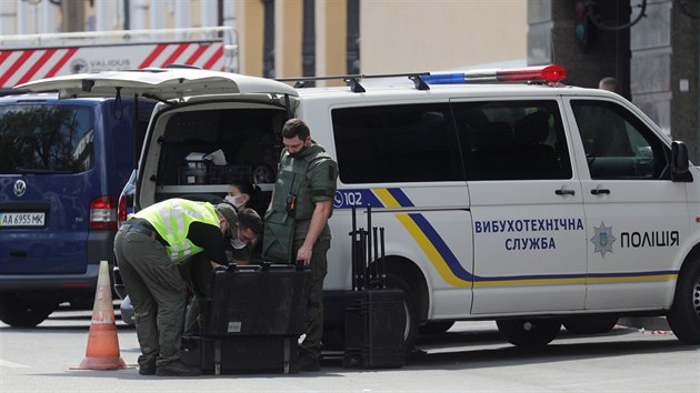 Ukrajinsk policie v mst teroristickho toku. (3.8.2020)