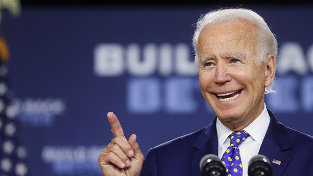 Joe Biden pi debat na pedvolebnm mtinku v americkm Wilmingtonu (28. ervence 2020)