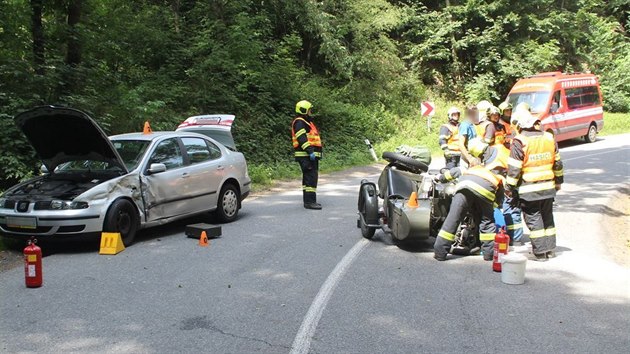 Snmek z nehody historickho motocyklu IMZ-Ural mezi obcemi Okluky a Mal Hradisko na Prostjovsku. (2. srpna 2020)