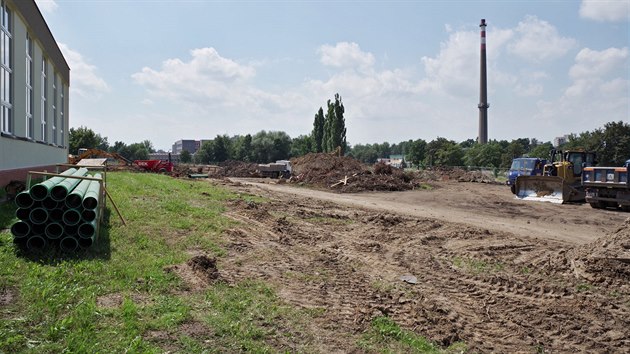 Stavba sportoviště začala v červenci.