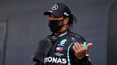 Lewis Hamilton po kvalifikaním triumfu v Británii.