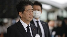 Japonský premiér inzó Abe na pietním ceremoniálu k 75. výroí svrení atomové...