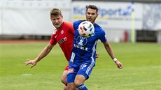 Nový útoník Olomouce Dominik Radi (v modrém) v pípravném utkání proti Brnu.