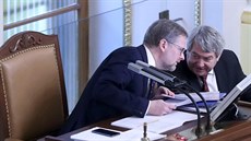 Šéf ODS Petr Fiala v debatě s předsedou KSČM Vojtěchem Filipem