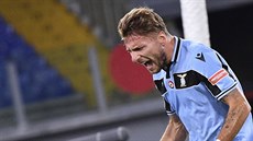 Ciro Immobile z Lazia Řím slaví gól v italské lize.