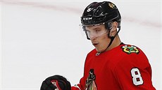 David Pastrák z Bostonu se kvli rekonvalescenci po operaci kyle zapojí do sezony NHL se zpodním.