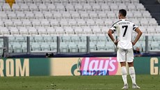 Cristiano Ronaldo v dresu Juventusu během osmifinálové odvety Ligy mistrů s...
