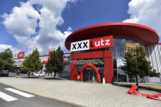 Nábytkářský řetězec XXXLutz představil v Čestlicích u Prahy svůj obchodní dům,...