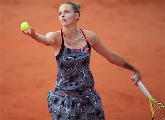 Kristýna Plíková podává v semifinále Prague Open.