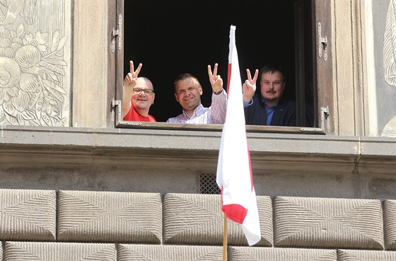 V Plzni byla na radnici vyvěšena běloruská vlajka. (15. srpna 2020)