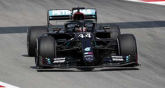 Lewis Hamilton z Mercedesu v kvalifikaci Velké ceny panlska F1.
