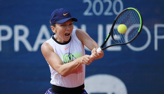 Rumunská tenistka Simona Halepová ve finále Prague Open.