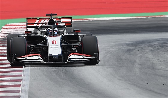Romain Grosjean z Haasu ve Velké cen panlska F1.