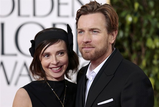 Ewan McGregor a Eve Mavrakisová na Zlatých glóbech (Los Angeles, 13. ledna 2013)