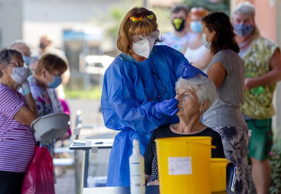 Testování vech oban obce Tatiná na Plzesku na koronavirus. (16. 8. 2020)