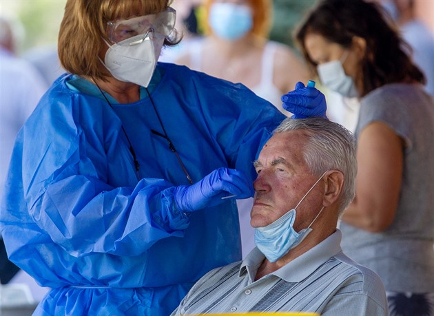 Testování vech oban obce Tatiná na Plzesku na koronavirus. (16. 8. 2020)