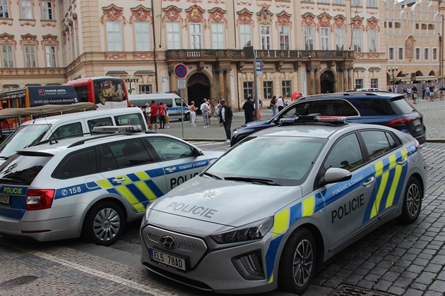 Policie eské republiky v Praze jezdí elektromobily Hyundai