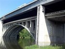 Most nad �elivkou u Vojslavic na Pelh�imovsku. Sn�mek je z roku 2017, kdy se...