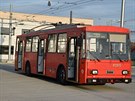 Trolejbus koda 14 Tr. Píprava trolejbusu koda 14 Tr ve vozovn Trnávka na...