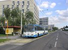 Trolejbus koda 15 TrM íslo 3512 na ulici Hornopolní pi focení v Ostrav