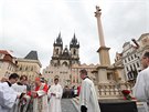 Na Staromstskm nmst se seli lid u pleitosti slavnostnho poehnn...