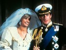 Caroline Blissová a David Robb ve filmu Charles and Diana: A Royal Love Story...