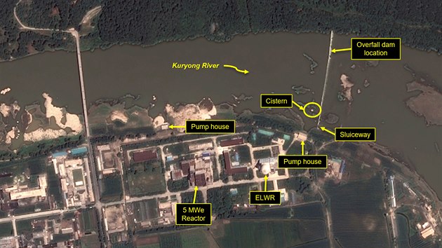 Satelitní snímky severokorejského výzkumného areálu Jongbjon (22. července 2020)